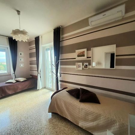 La Casa Di Giulia Appartement Caserta Buitenkant foto