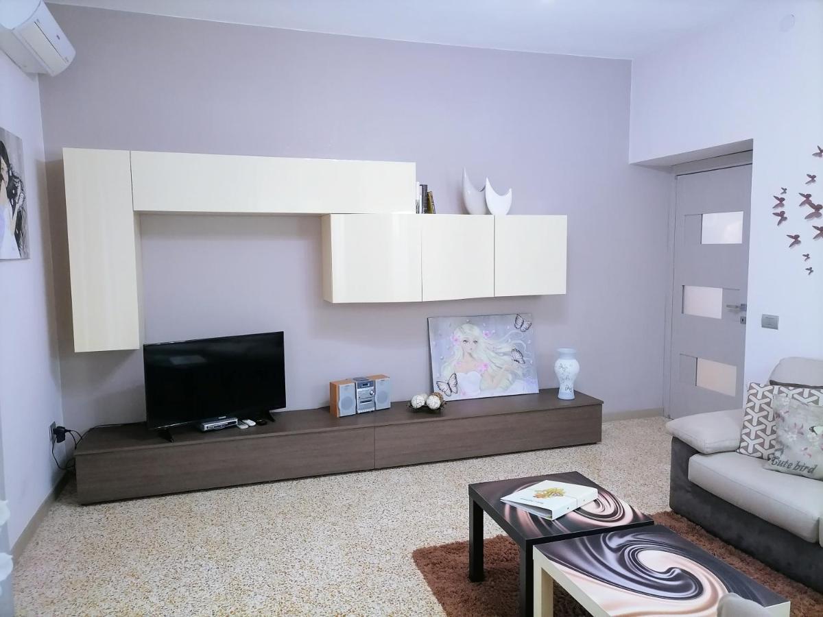 La Casa Di Giulia Appartement Caserta Buitenkant foto