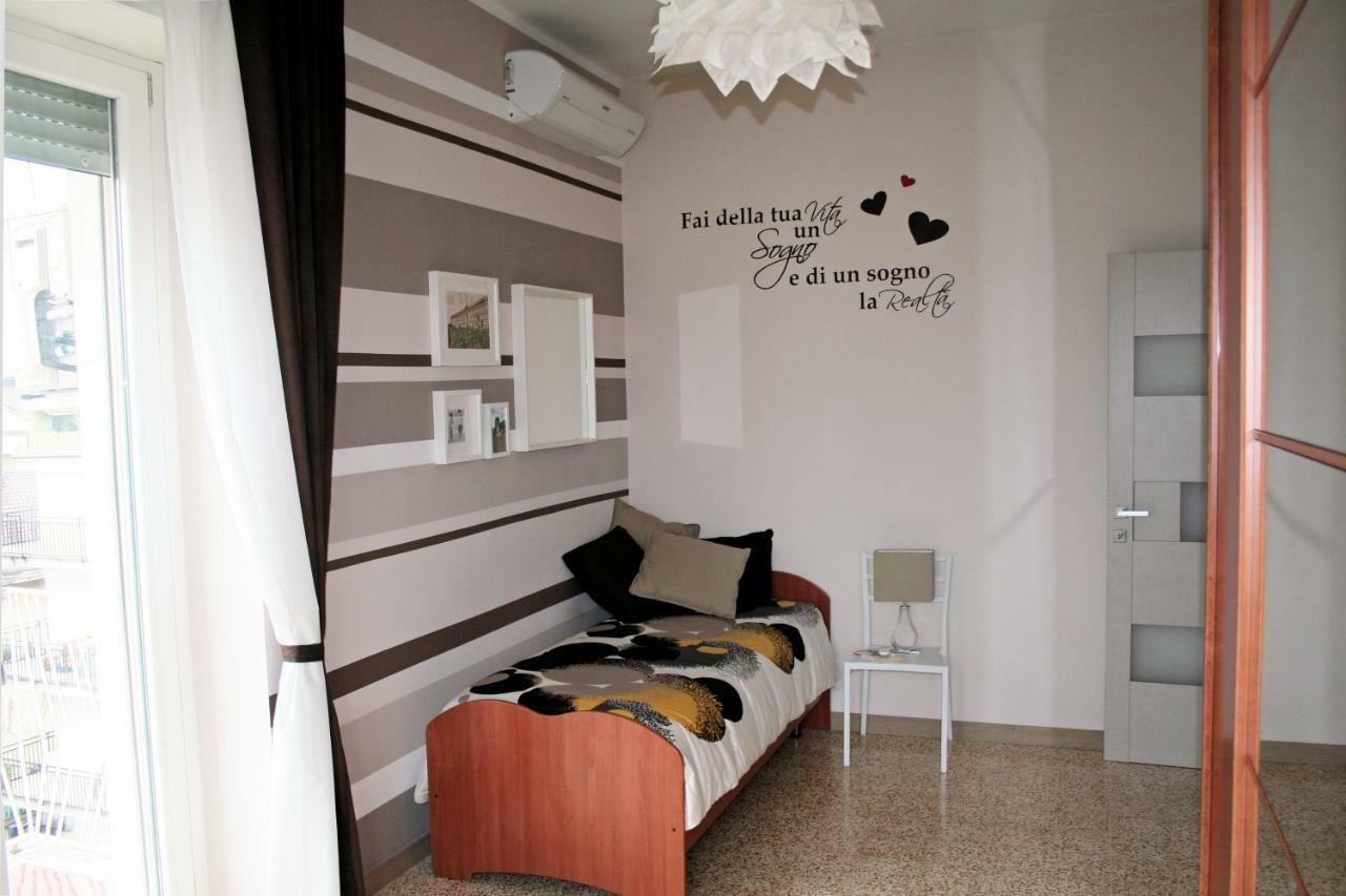 La Casa Di Giulia Appartement Caserta Buitenkant foto